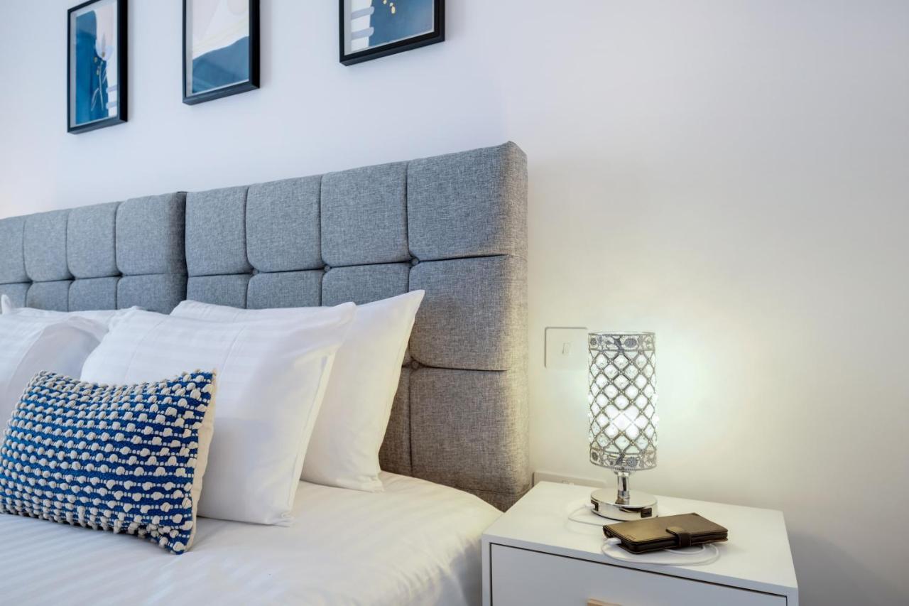 2 Bedroom Luxury Apartments With Parking In Stanmore, North West By 360 Stays London Buitenkant foto